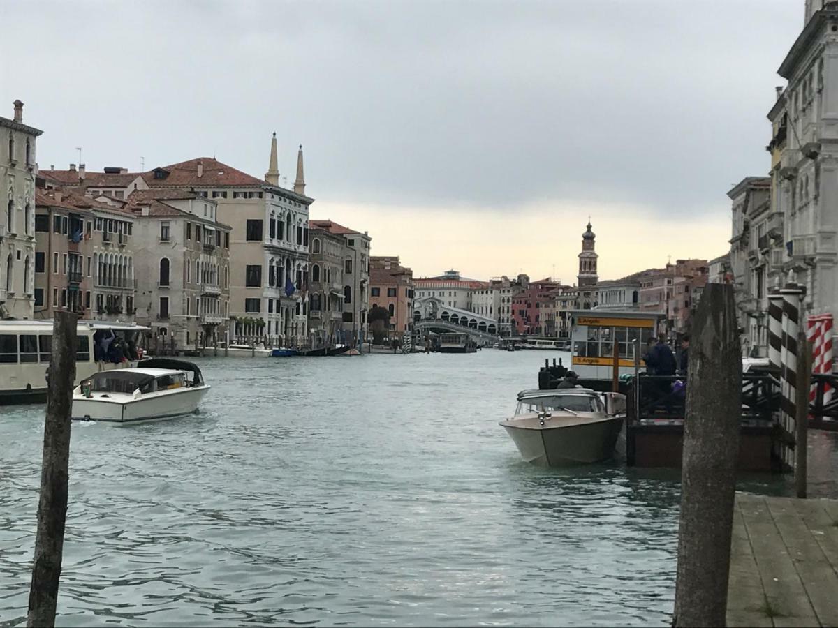 Palazzo Grassi And Accademia Bridge Superb House Apartment Venice Exterior photo